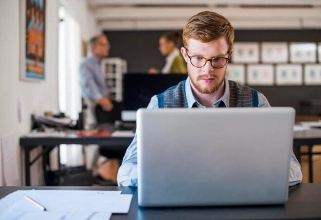 Make Insightful Social Content Using 6 Explainer Video Maker Tools